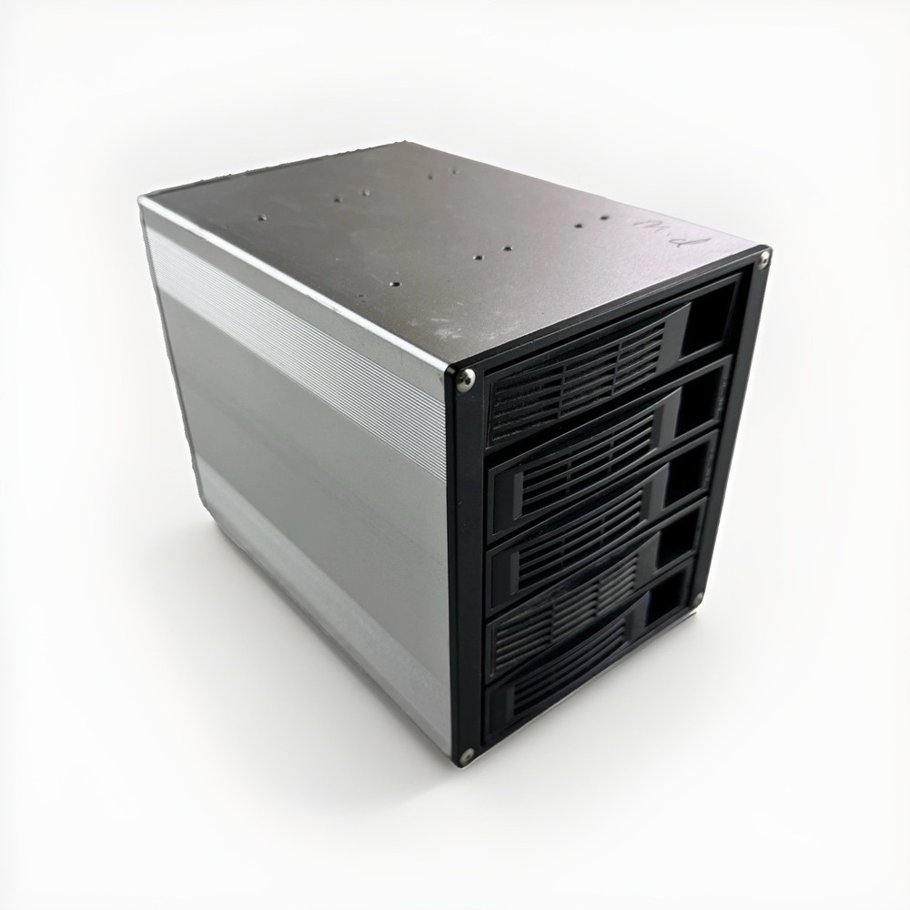 NORCO SS-500 (3 x 5.25" to 5 x3.5" SAS 12Gb/s ,SATA 6.0G HDD) (Hot-Swap Cage)